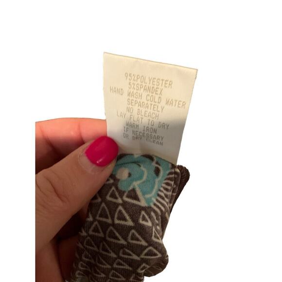 Rabbit Fit & Flare Dress Women's 10 Black Floral Polyester Stretch Surplice Neck - Picture 4 of 7